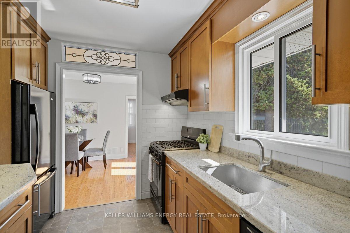 233 Greenwood Avenue, Oshawa, Ontario  L1J 1W7 - Photo 9 - E12447403