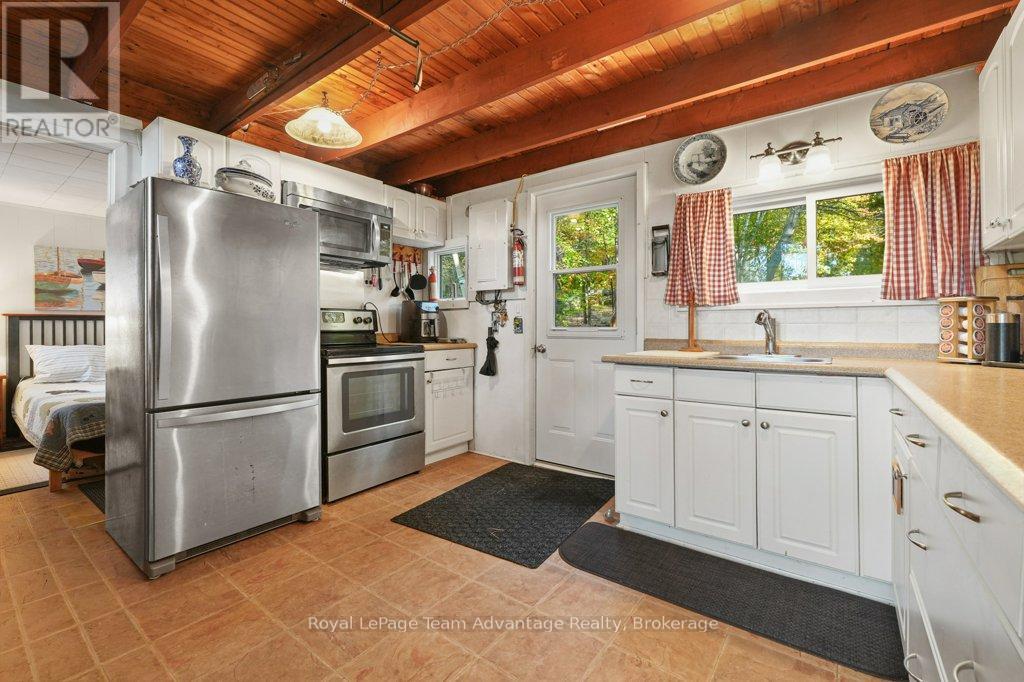 52 Windfall Lake Road, Seguin, Ontario  P2A 0B2 - Photo 18 - X12447385