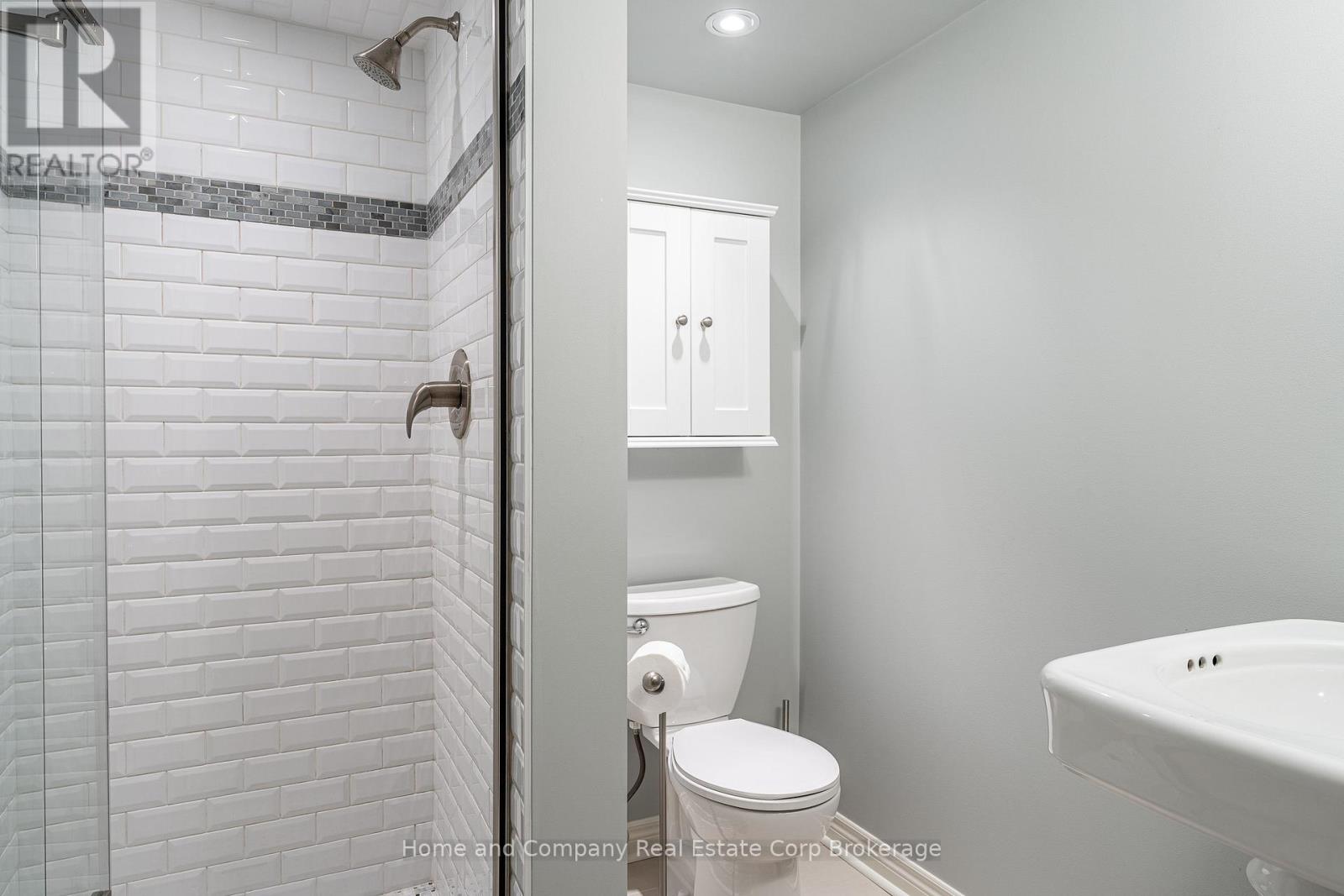 61 Baker Street, Stratford, Ontario  N5A 7A2 - Photo 33 - X12447426
