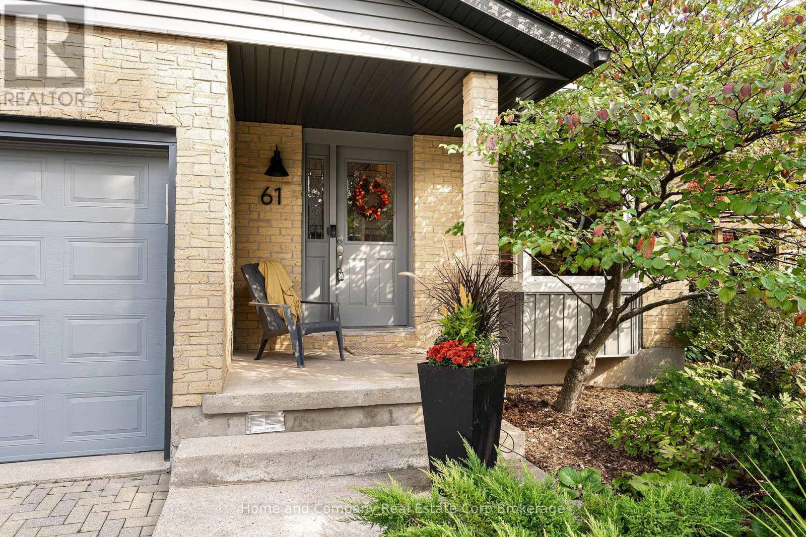 61 Baker Street, Stratford, Ontario  N5A 7A2 - Photo 6 - X12447426