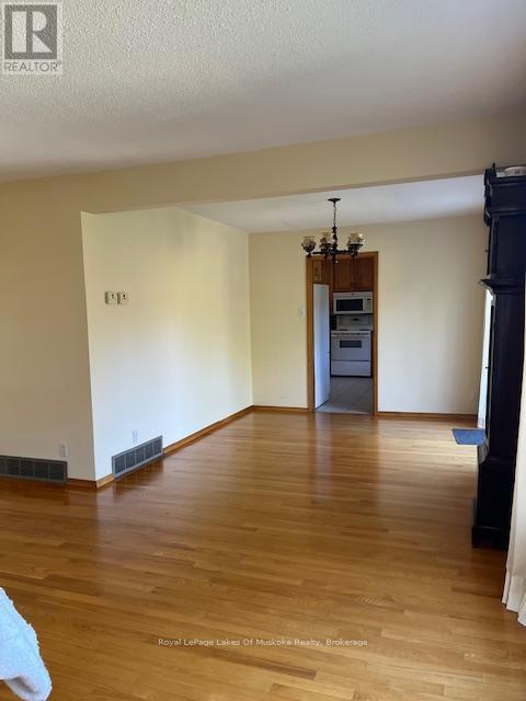 96 520 Highway W, Burk's Falls, Ontario  P0C 1A0 - Photo 23 - X12447443