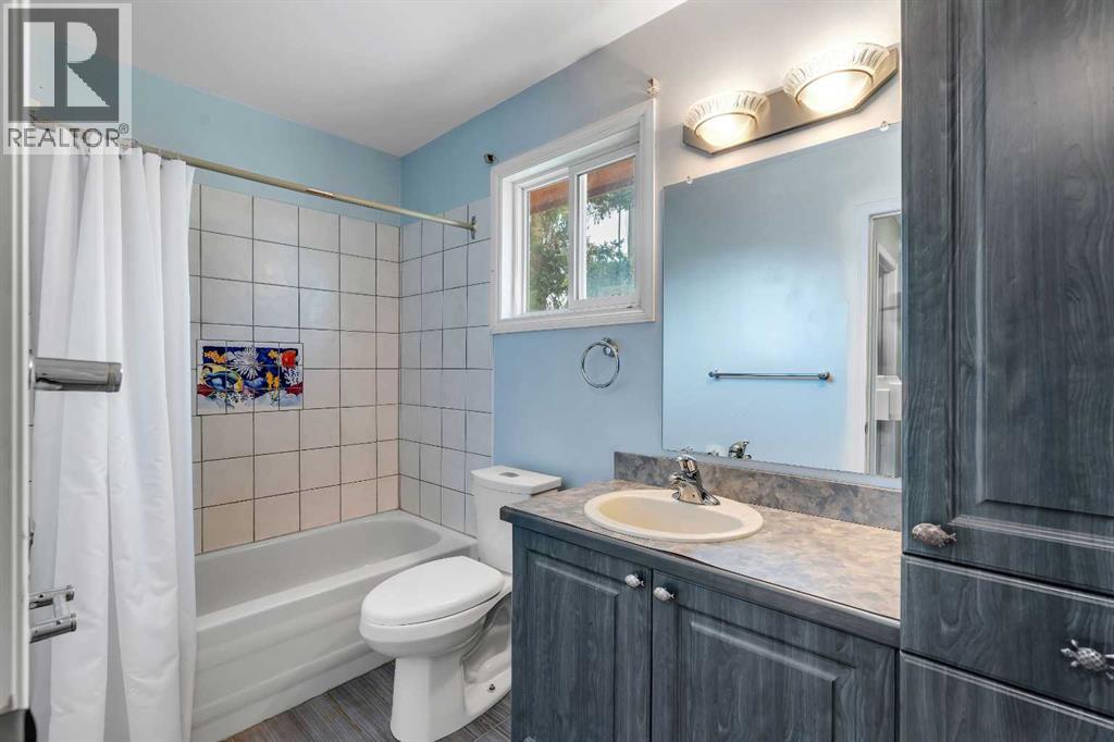 3285 Cedarille Drive Sw, Calgary, Alberta  T2W 2N2 - Photo 35 - A2252927