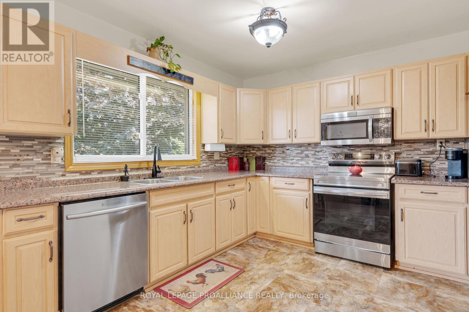 17 Huron Drive, Brighton, Ontario  K0K 1H0 - Photo 15 - X12447367