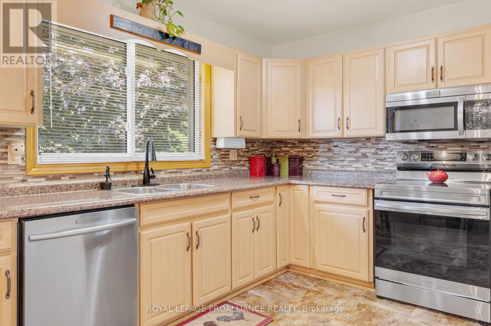 17 Huron Drive, Brighton, Ontario  K0K 1H0 - Photo 16 - X12447367