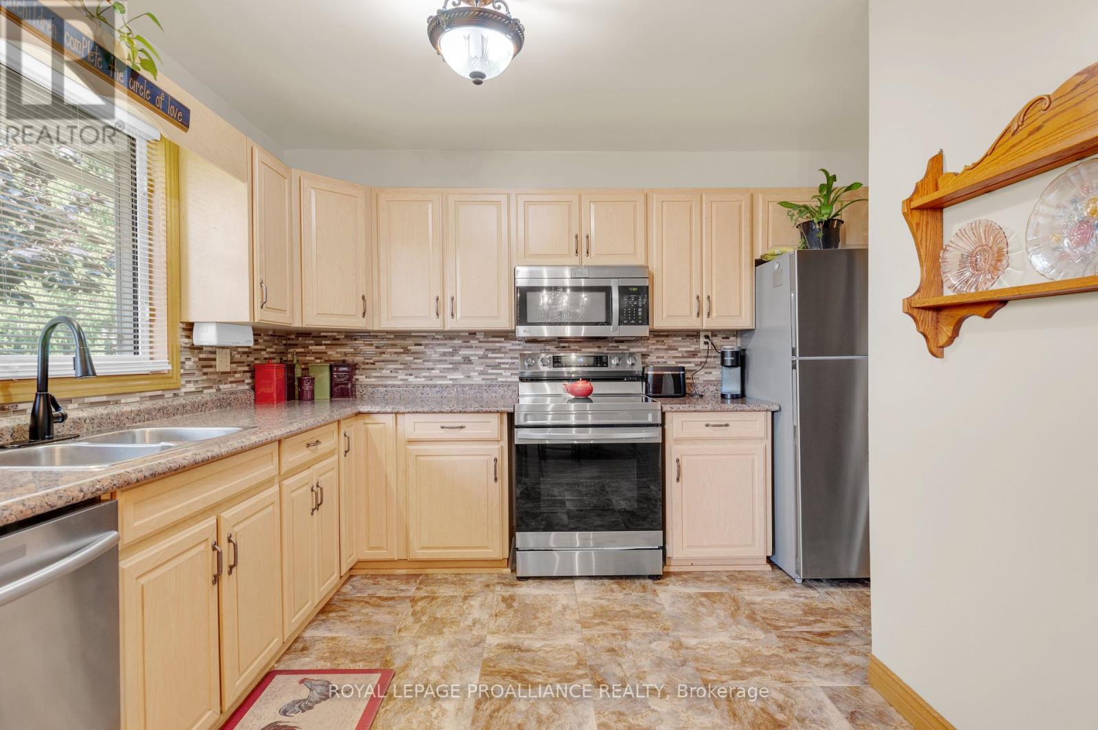 17 Huron Drive, Brighton, Ontario  K0K 1H0 - Photo 17 - X12447367