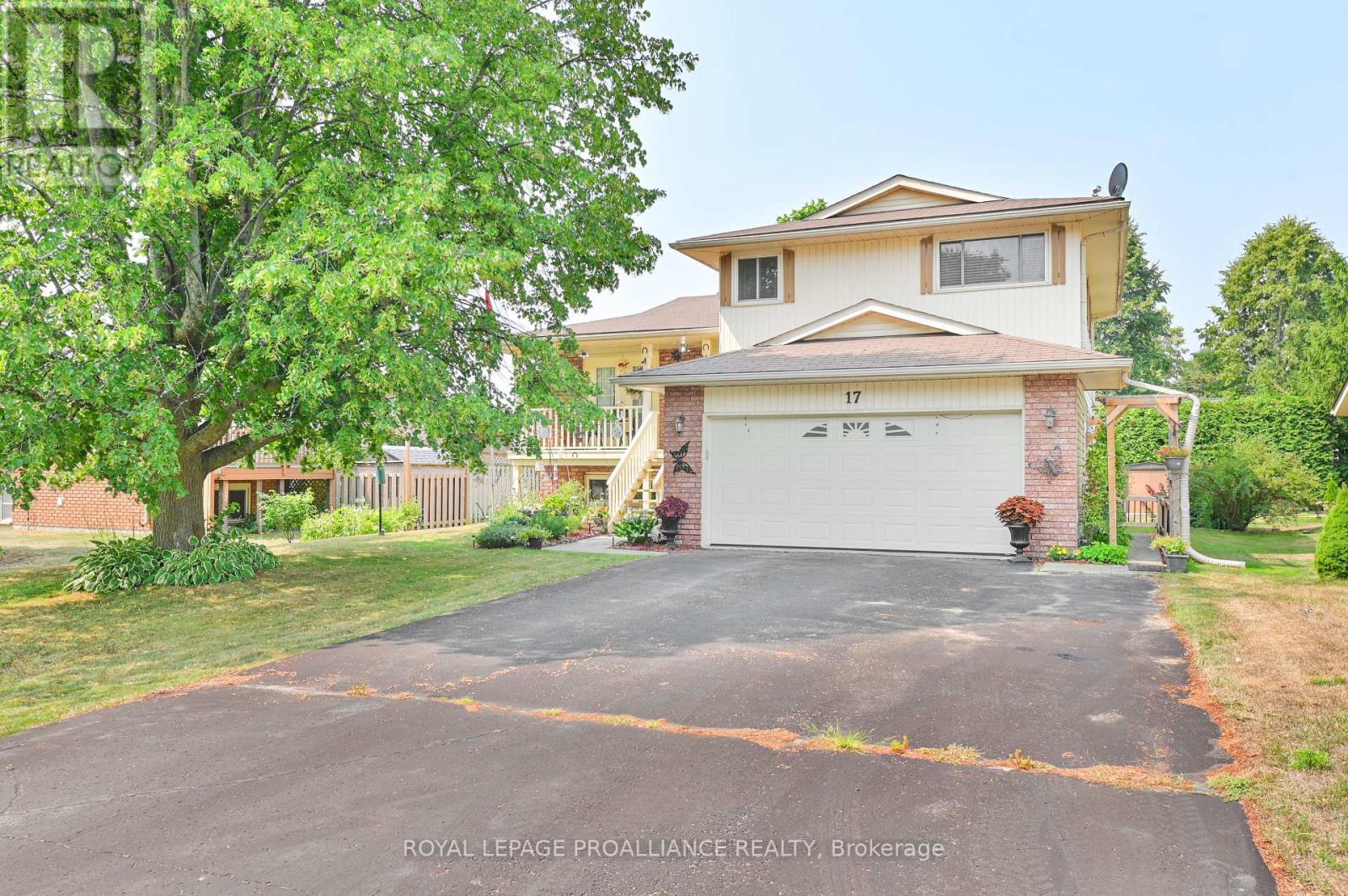 17 Huron Drive, Brighton, Ontario  K0K 1H0 - Photo 2 - X12447367