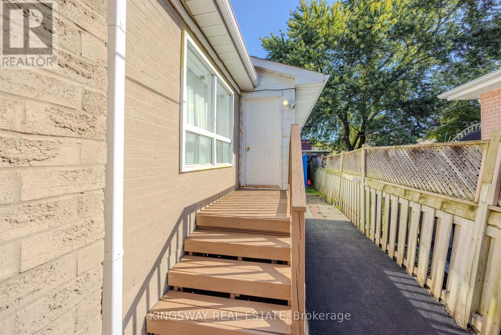 25 Bailey Crescent, Aurora (Aurora Highlands), Ontario  L4G 2B2 - Photo 22 - N12447280