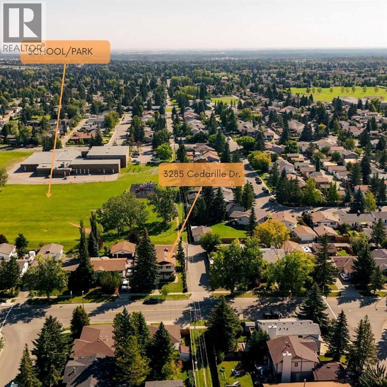 3285 Cedarille Drive Sw, Calgary, Alberta  T2W 2N2 - Photo 2 - A2252927