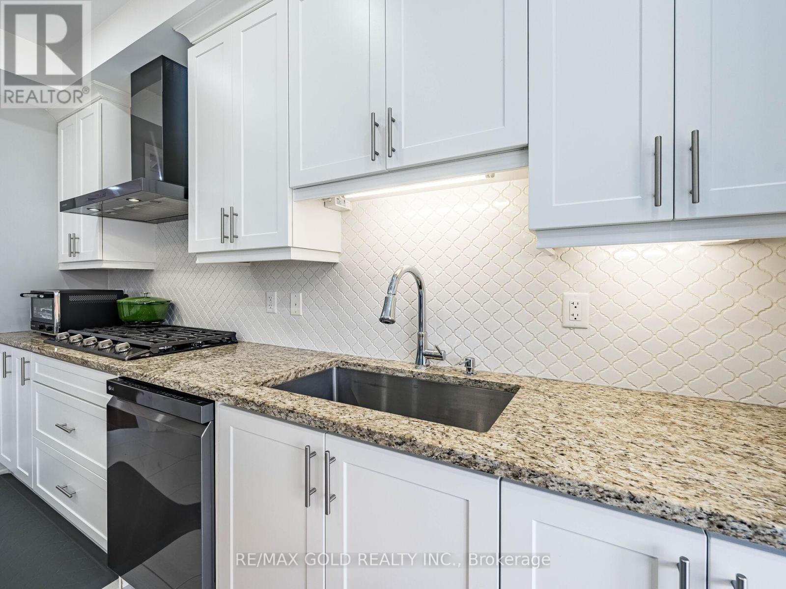 220 Eight Avenue, New Tecumseth, Ontario  L9R 0H8 - Photo 14 - N12447282