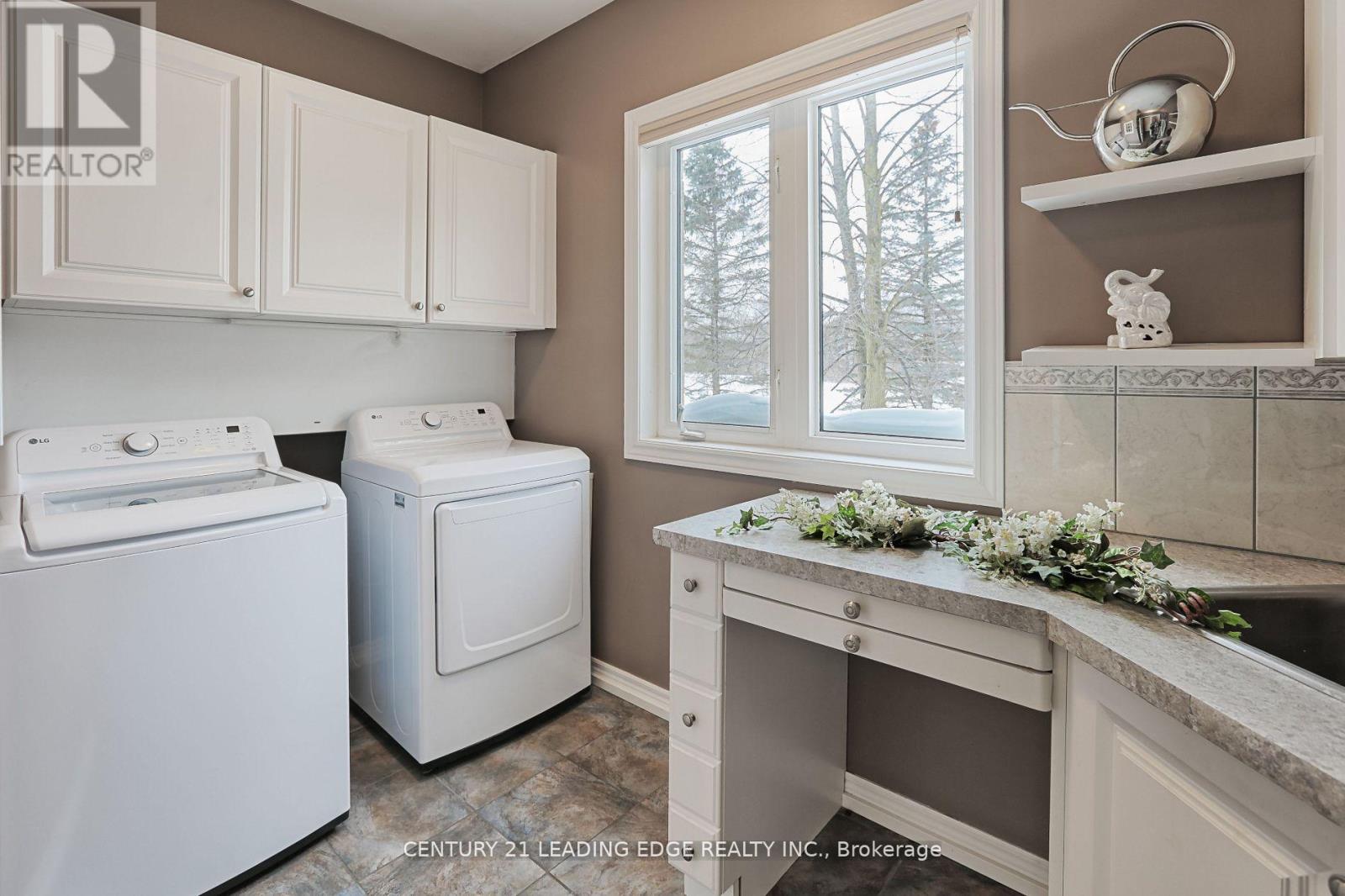 2 Deer Ridge Road, Uxbridge, Ontario  L0C 1A0 - Photo 33 - N12447286