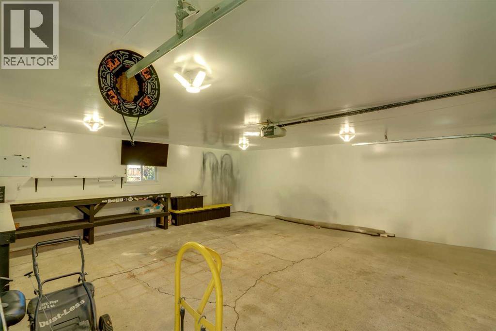 3285 Cedarille Drive Sw, Calgary, Alberta  T2W 2N2 - Photo 40 - A2252927