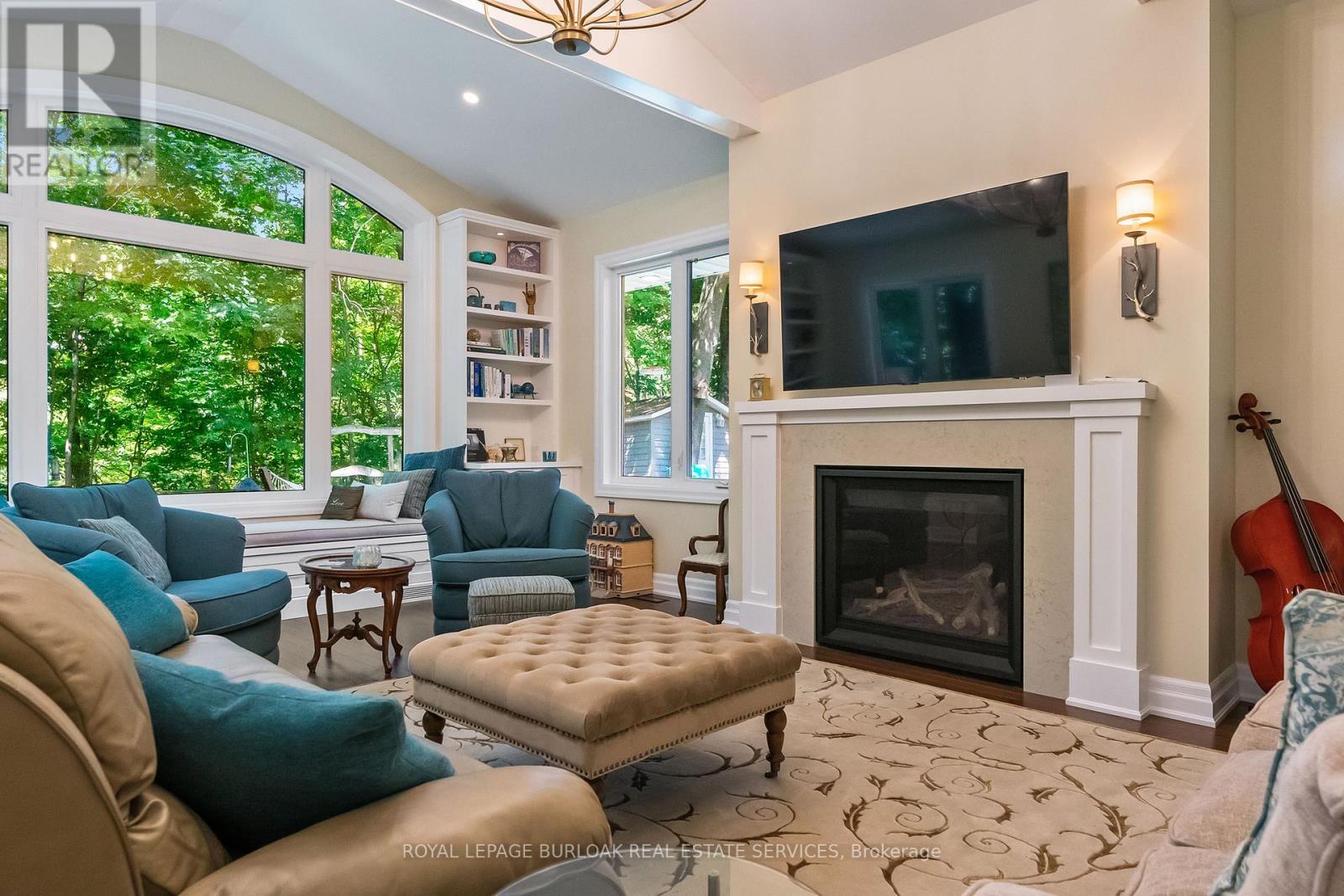 1318 Hillview Crescent, Oakville, Ontario  L6H 2C7 - Photo 19 - W12423041