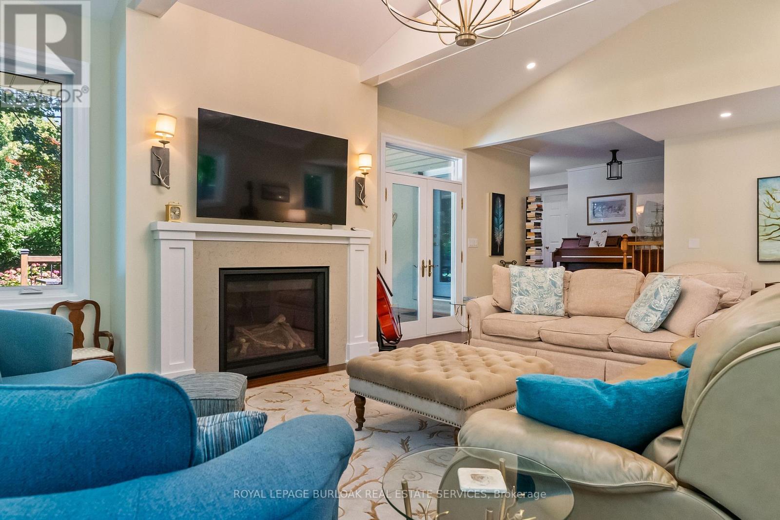 1318 Hillview Crescent, Oakville, Ontario  L6H 2C7 - Photo 20 - W12423041