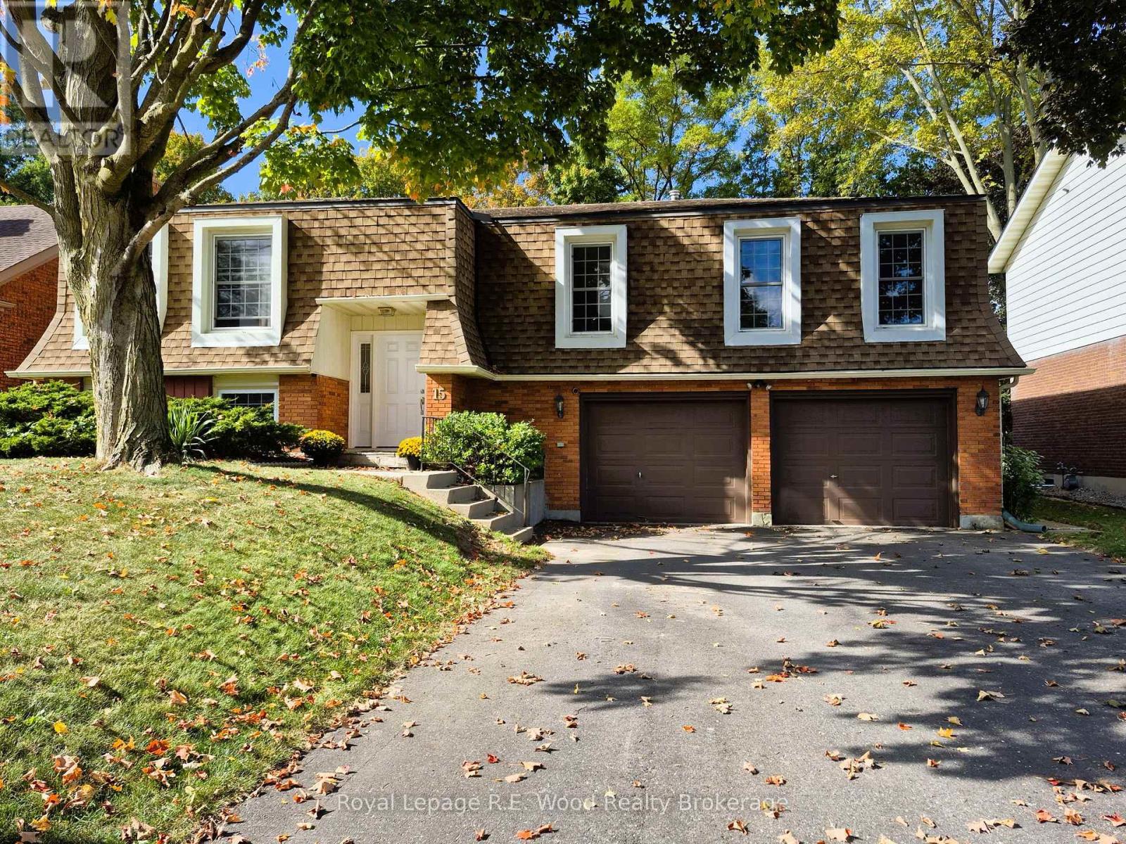 15 Trottier Drive, Tillsonburg, Ontario  N4G 4P6 - Photo 1 - X12447445