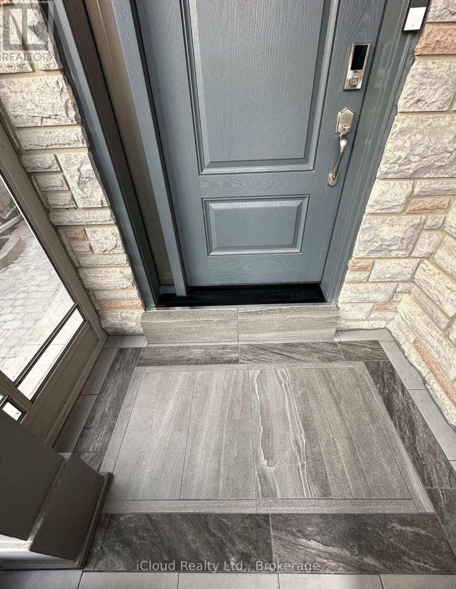 36 Pacific Wind Crescent, Brampton (Sandringham-Wellington), Ontario  L6R 2B1 - Photo 3 - W12447264