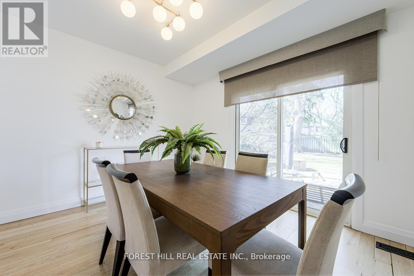 193 Lakewood Drive, Oakville (Co Central), Ontario  L6K 1B3 - Photo 14 - W12447268