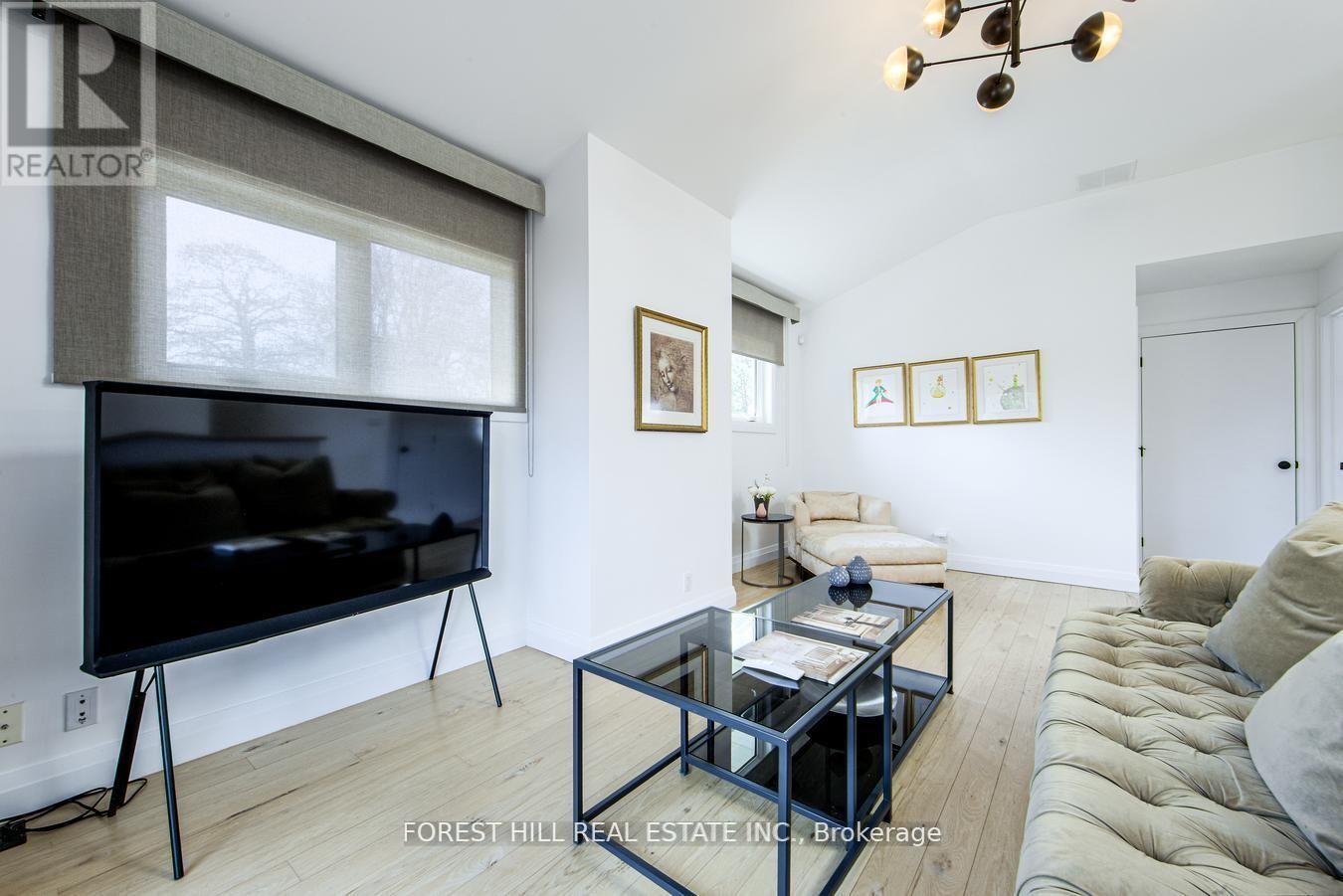 193 Lakewood Drive, Oakville (Co Central), Ontario  L6K 1B3 - Photo 25 - W12447268