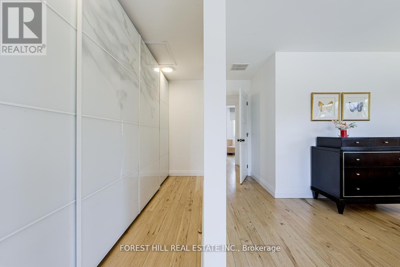 193 Lakewood Drive, Oakville (Co Central), Ontario  L6K 1B3 - Photo 29 - W12447268