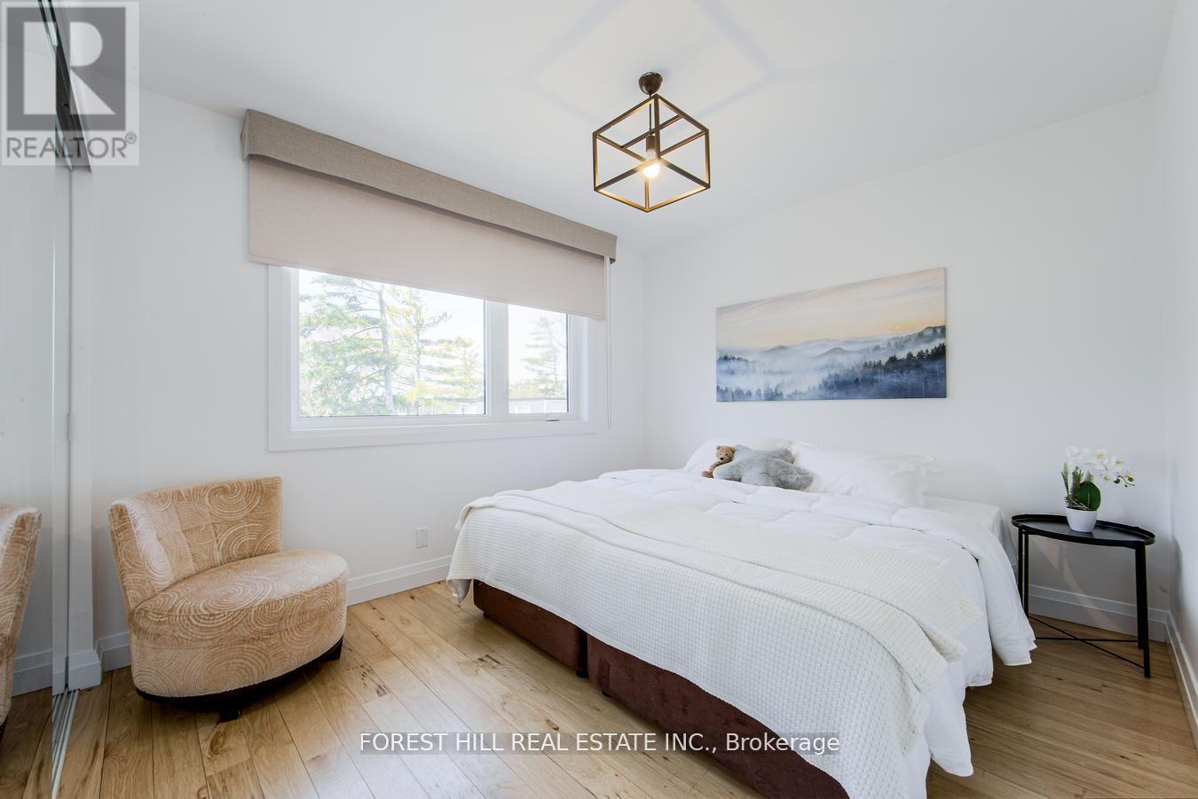193 Lakewood Drive, Oakville (Co Central), Ontario  L6K 1B3 - Photo 31 - W12447268