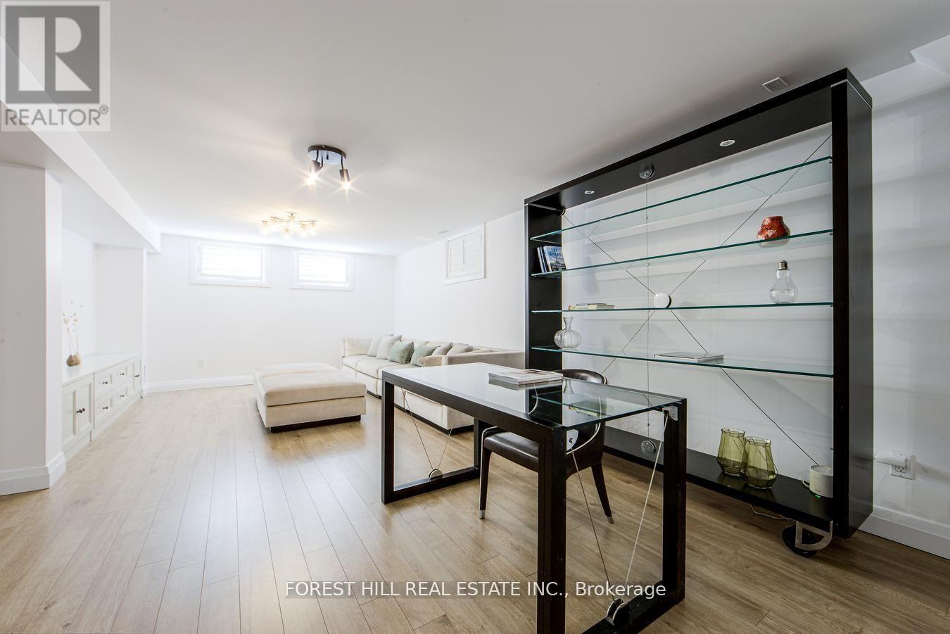 193 Lakewood Drive, Oakville (Co Central), Ontario  L6K 1B3 - Photo 40 - W12447268