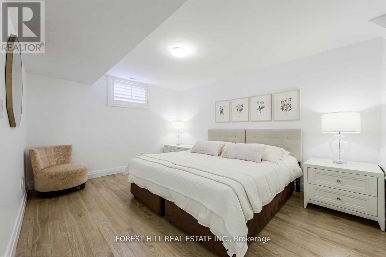 193 Lakewood Drive, Oakville (Co Central), Ontario  L6K 1B3 - Photo 44 - W12447268