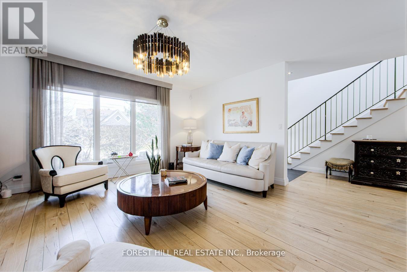 193 Lakewood Drive, Oakville (Co Central), Ontario  L6K 1B3 - Photo 8 - W12447268