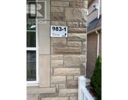983-1 SYNDENHAM LANE, Milton, Ontario