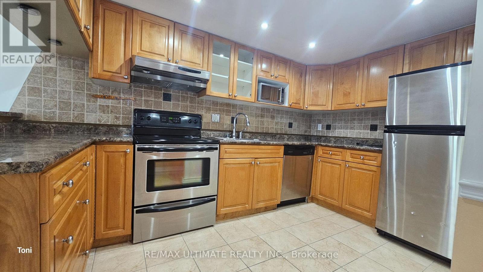 1404 - 10 MARTHA EATON WAY, Toronto, Ontario