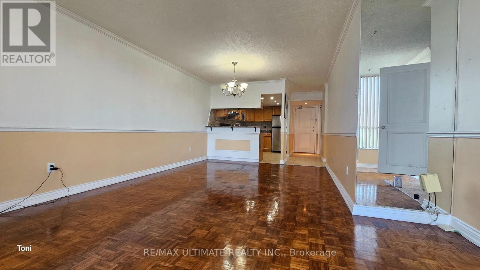 1404 - 10 Martha Eaton Way, Toronto, Ontario  M6M 5B3 - Photo 7 - W12447313