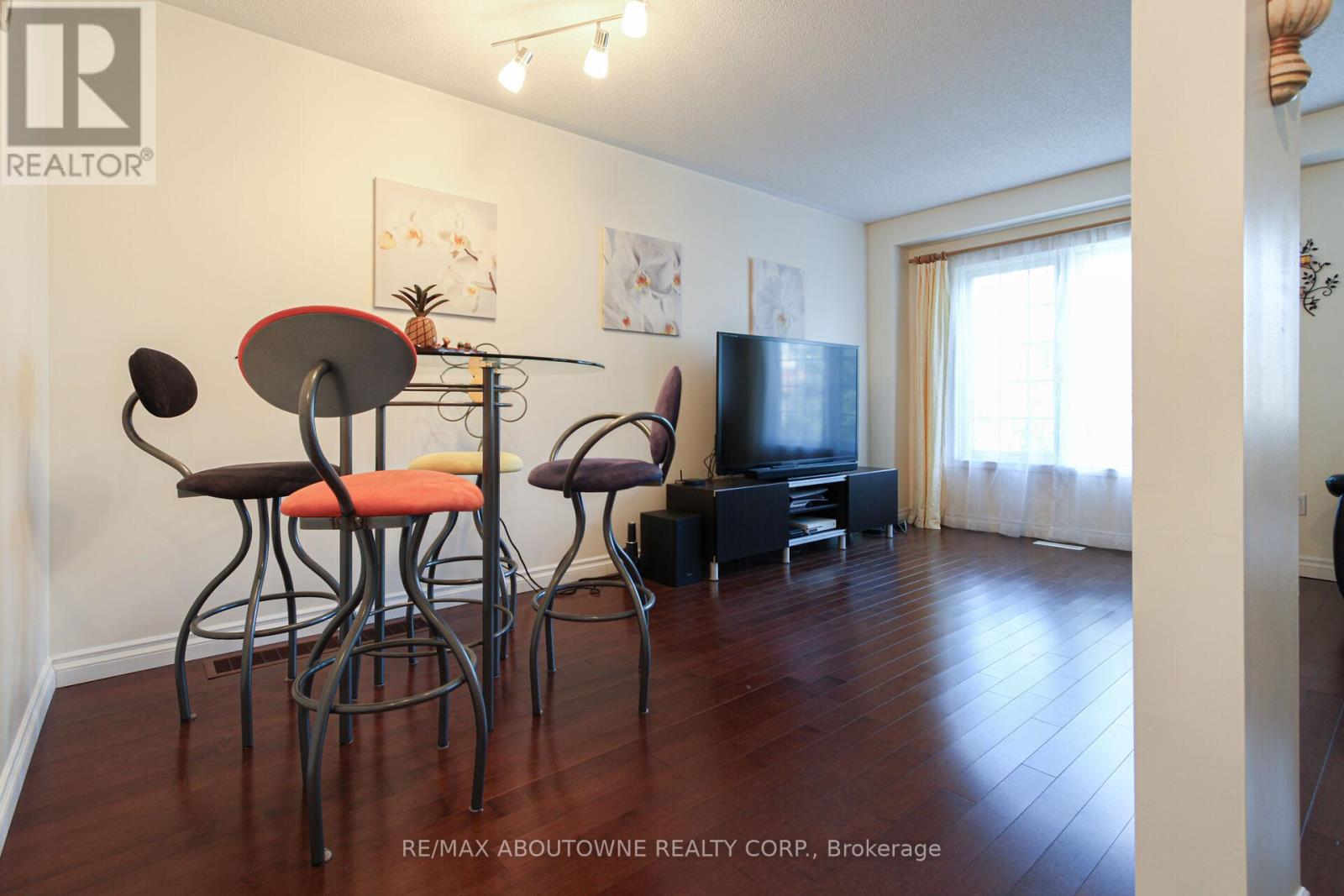 327 - 3030 Breakwater Court, Mississauga, Ontario  L5B 4N7 - Photo 13 - W12447324