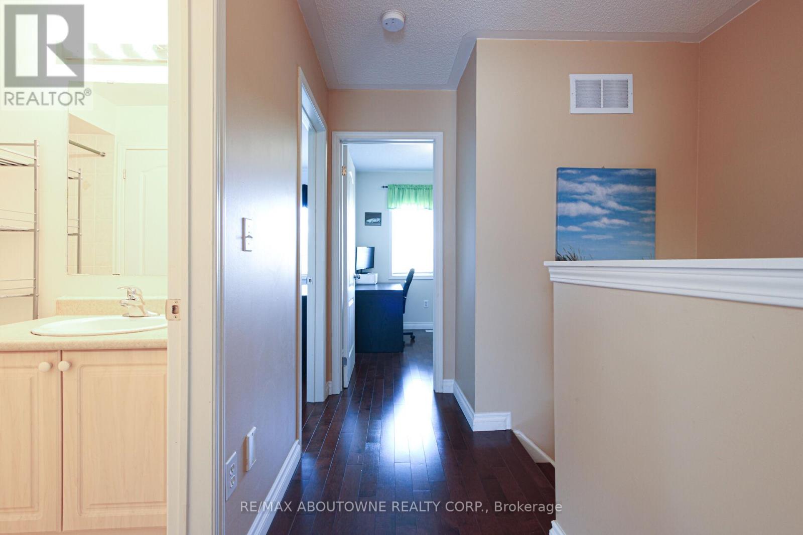 327 - 3030 Breakwater Court, Mississauga, Ontario  L5B 4N7 - Photo 17 - W12447324