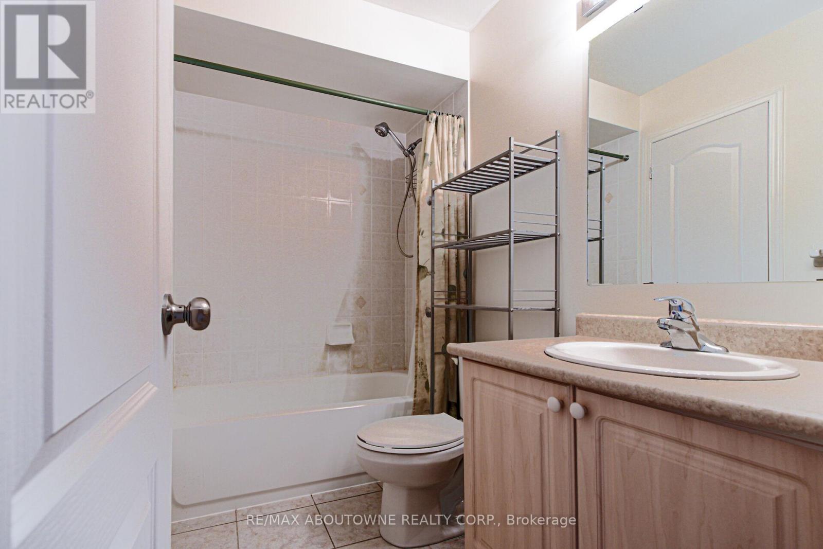 327 - 3030 Breakwater Court, Mississauga, Ontario  L5B 4N7 - Photo 23 - W12447324