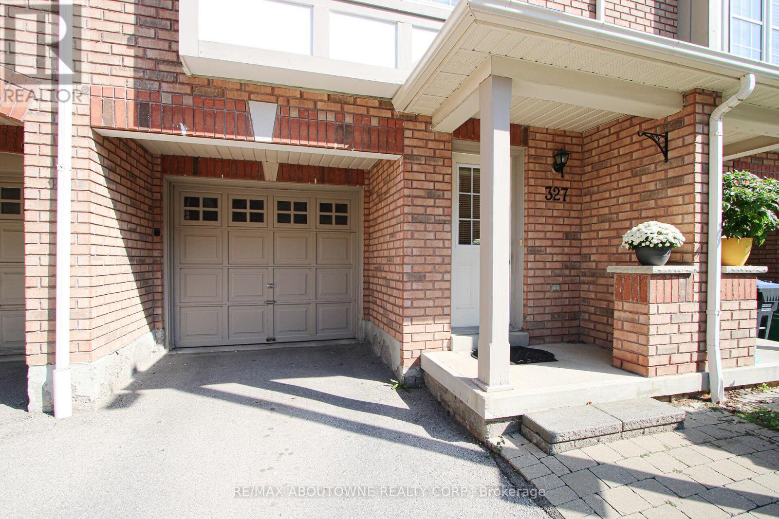 327 - 3030 Breakwater Court, Mississauga, Ontario  L5B 4N7 - Photo 3 - W12447324