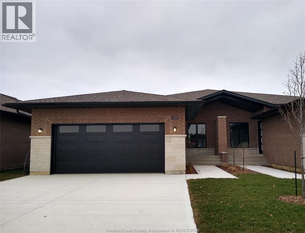 MLS# 25025400: 622 LILY MAC BOULEVARD, Windsor, Canada