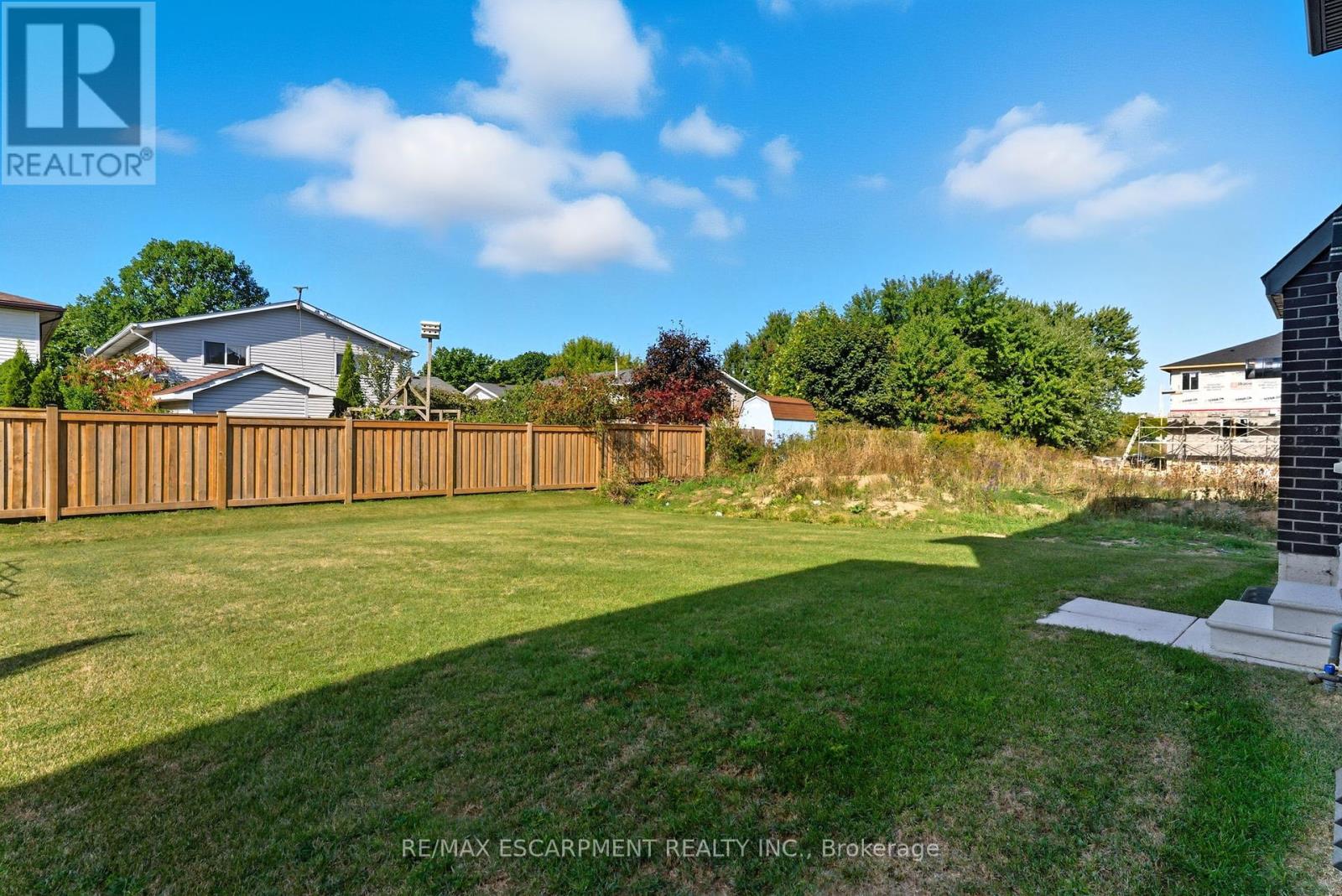 161 Pike Creek Drive, Haldimand, Ontario  N0A 1E0 - Photo 37 - X12447259