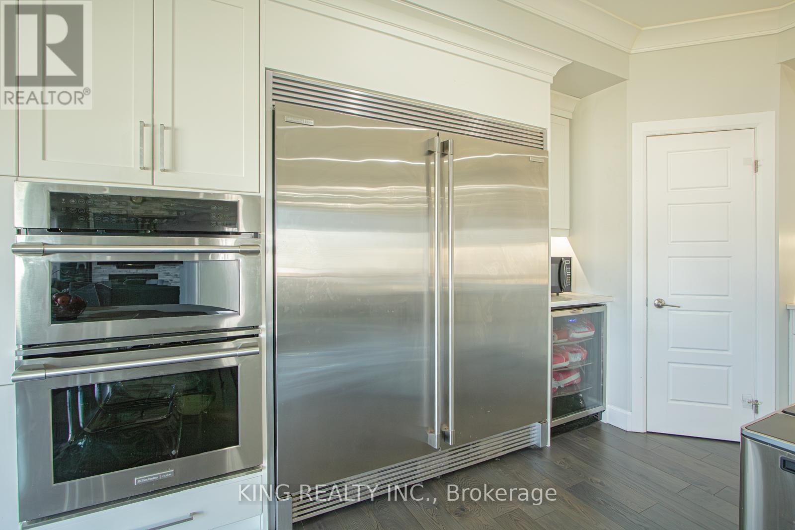 2880 Doyle Drive, London South (South U), Ontario  N6M 1G5 - Photo 15 - X12447261