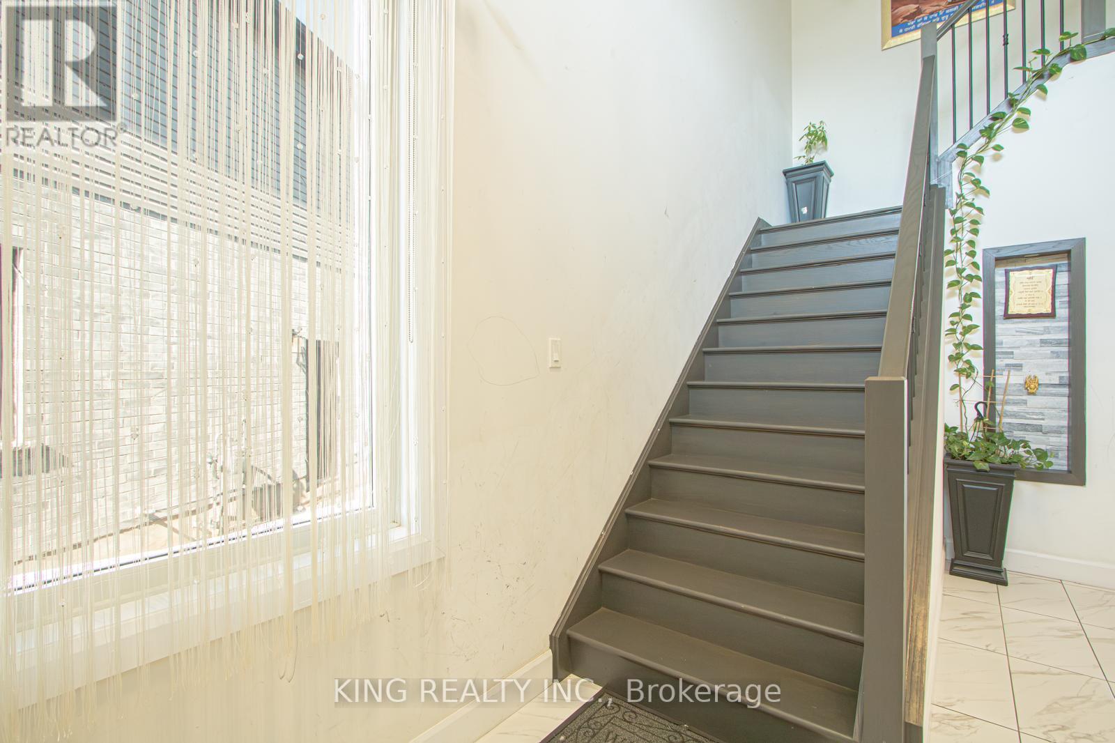 2880 Doyle Drive, London South (South U), Ontario  N6M 1G5 - Photo 19 - X12447261