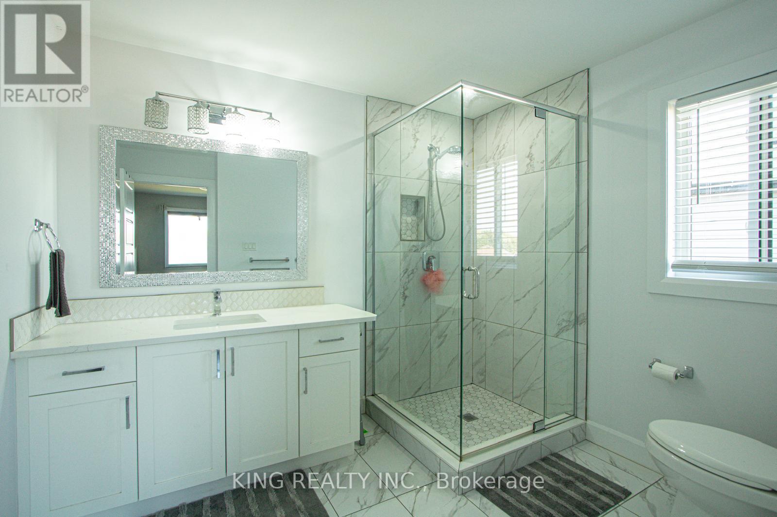 2880 Doyle Drive, London South (South U), Ontario  N6M 1G5 - Photo 28 - X12447261