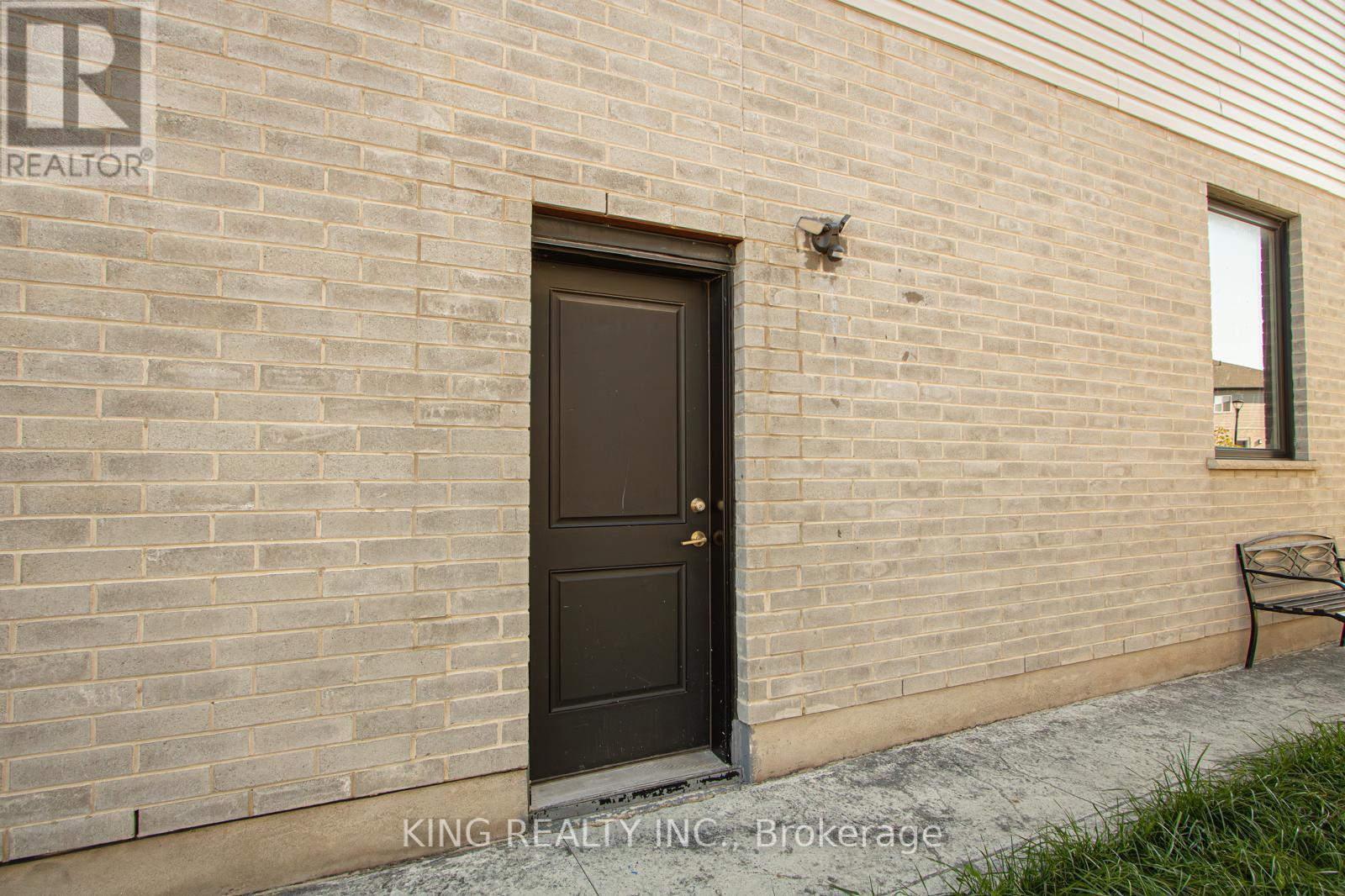 2880 Doyle Drive, London South (South U), Ontario  N6M 1G5 - Photo 41 - X12447261