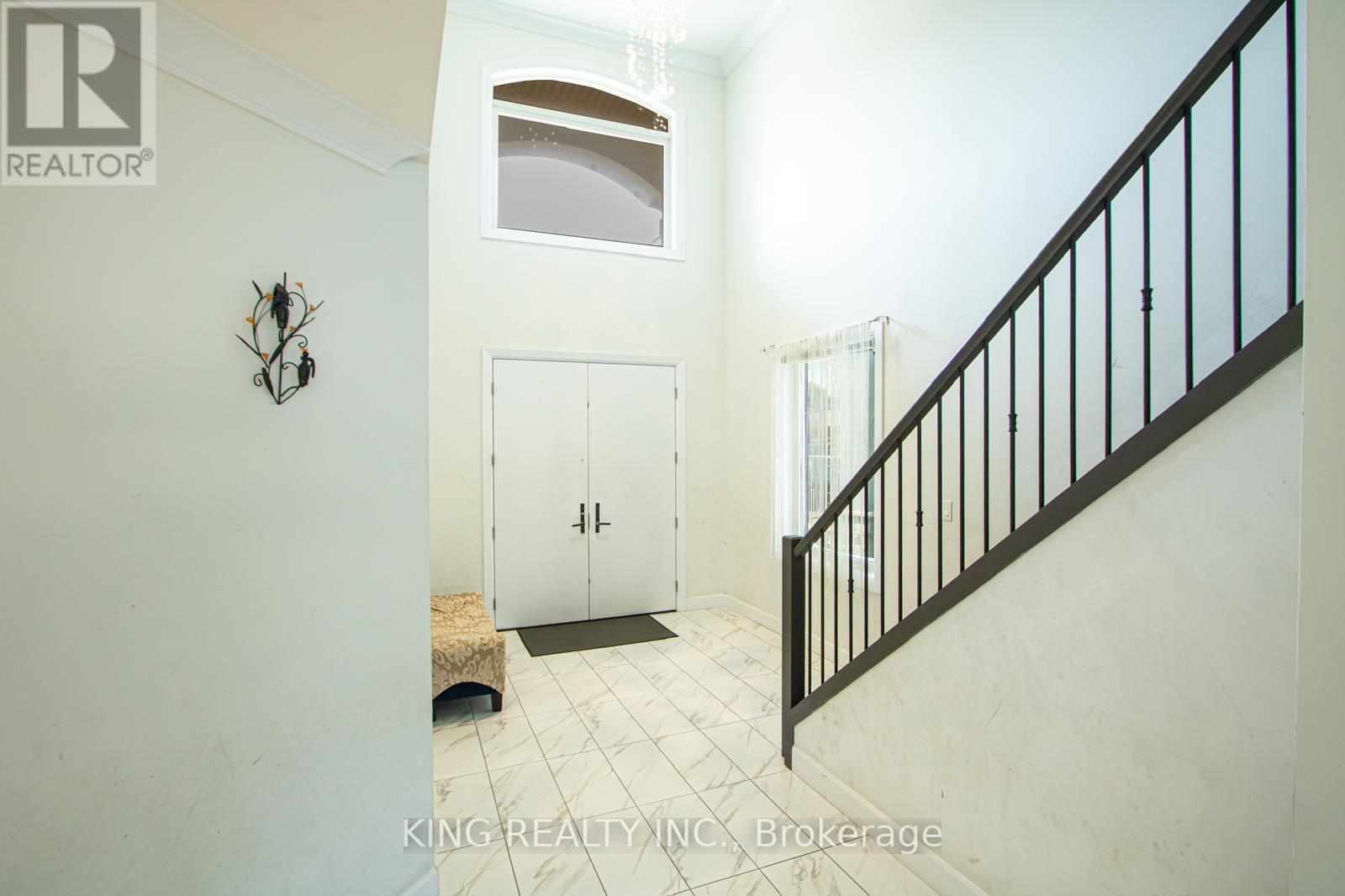 2880 Doyle Drive, London South (South U), Ontario  N6M 1G5 - Photo 7 - X12447261