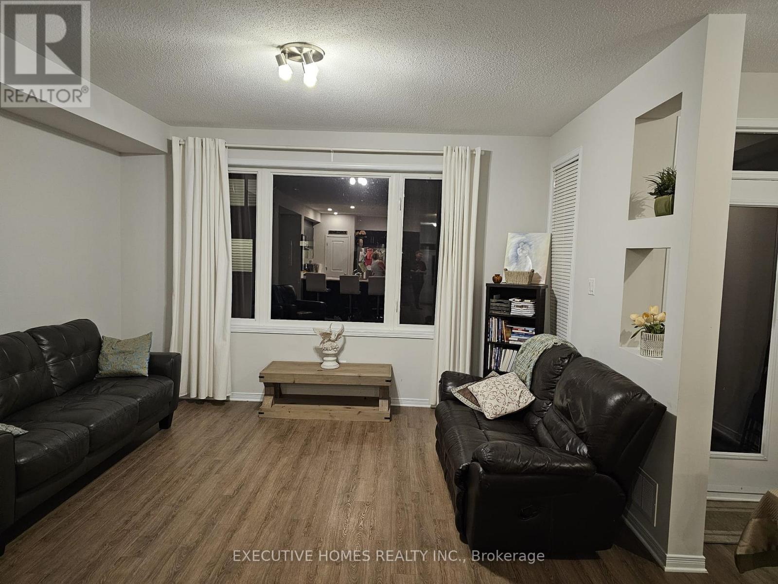 417 Cope Road, Ottawa, Ontario  K2V 0P4 - Photo 3 - X12447284