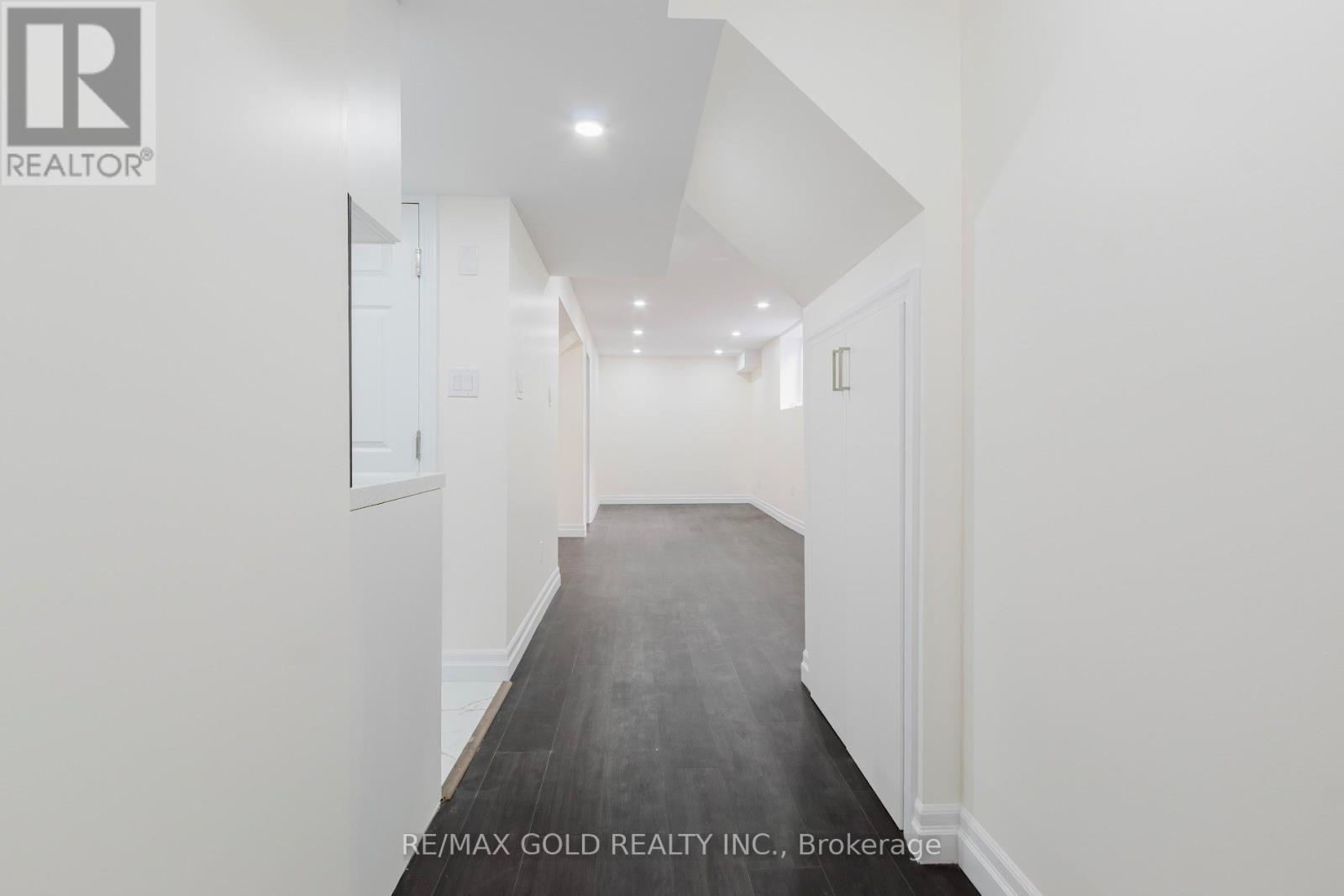 349 Bamberg Crescent, Waterloo, Ontario  N2T 0B5 - Photo 10 - X12447310