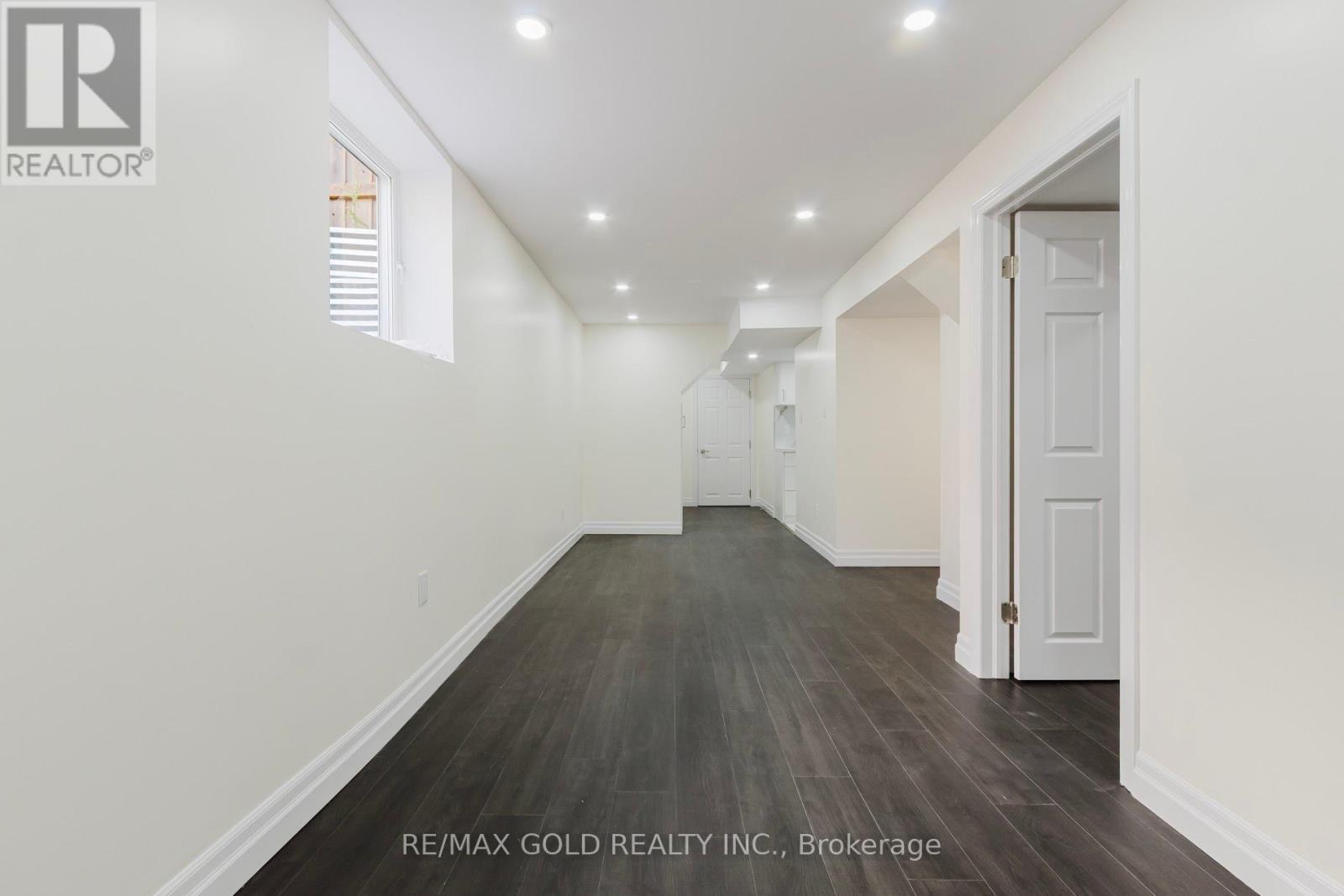 349 Bamberg Crescent, Waterloo, Ontario  N2T 0B5 - Photo 11 - X12447310