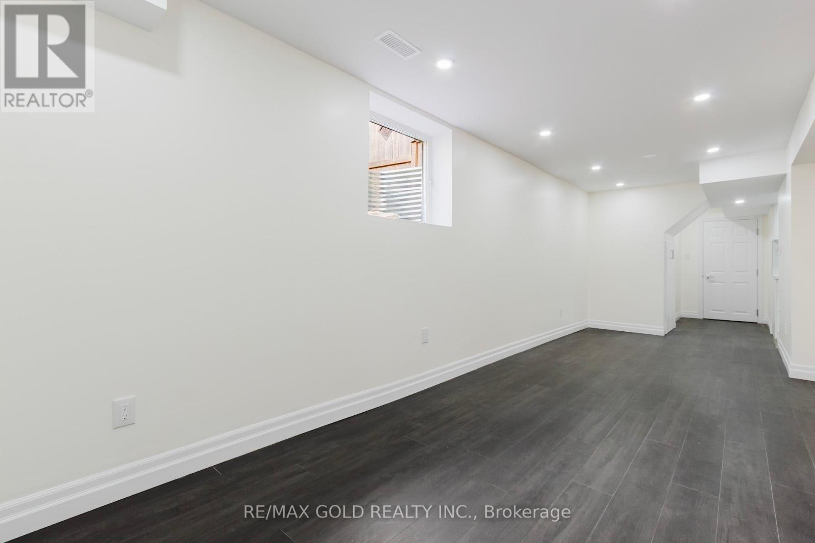 349 Bamberg Crescent, Waterloo, Ontario  N2T 0B5 - Photo 12 - X12447310