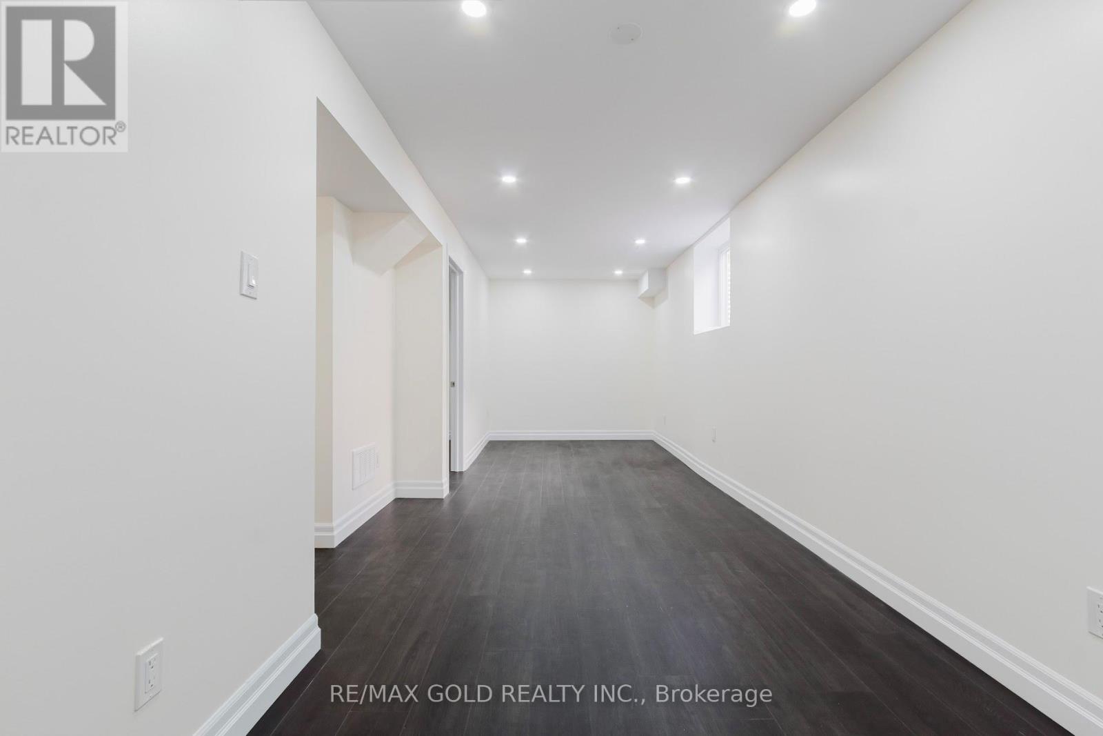 349 Bamberg Crescent, Waterloo, Ontario  N2T 0B5 - Photo 15 - X12447310