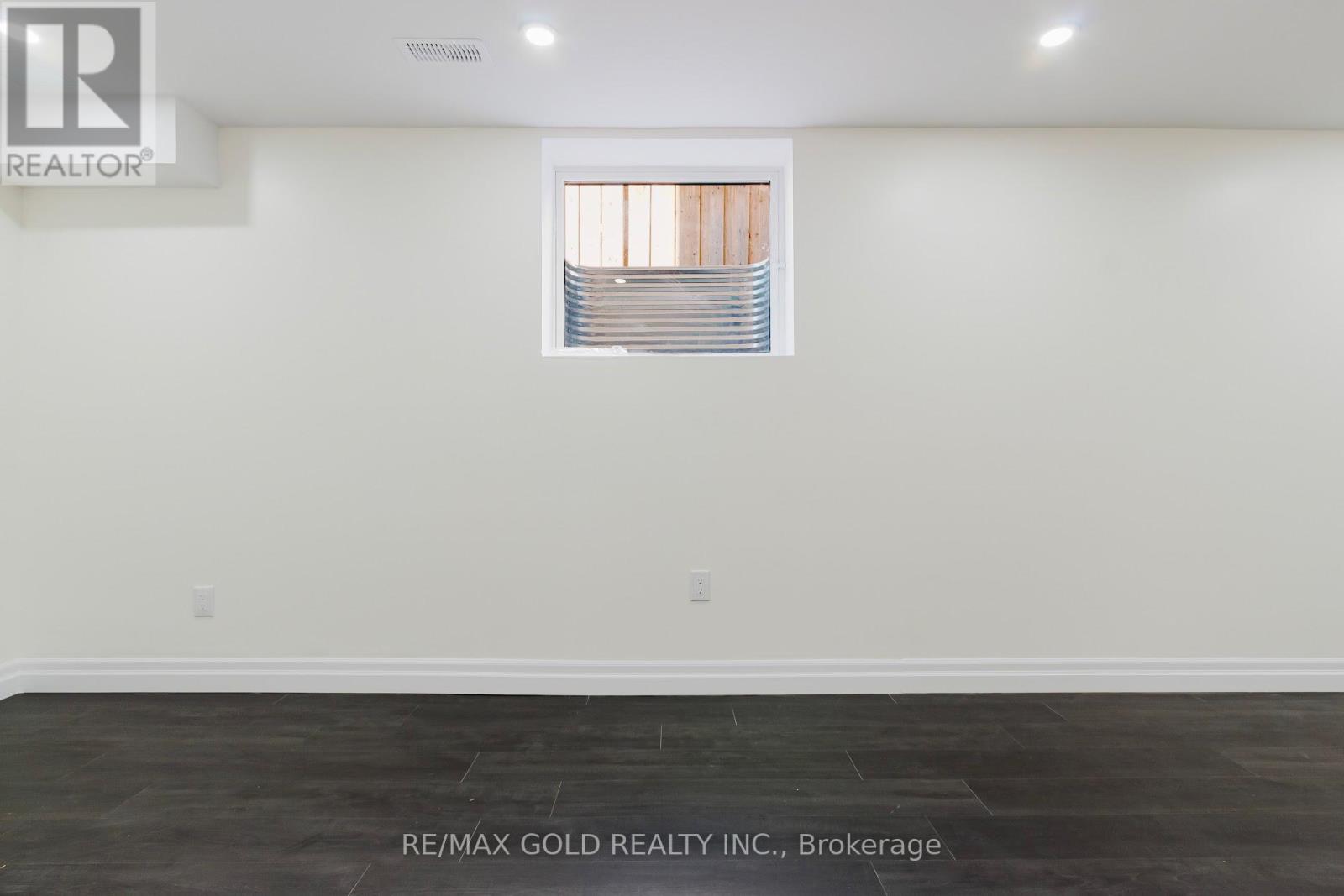 349 Bamberg Crescent, Waterloo, Ontario  N2T 0B5 - Photo 18 - X12447310