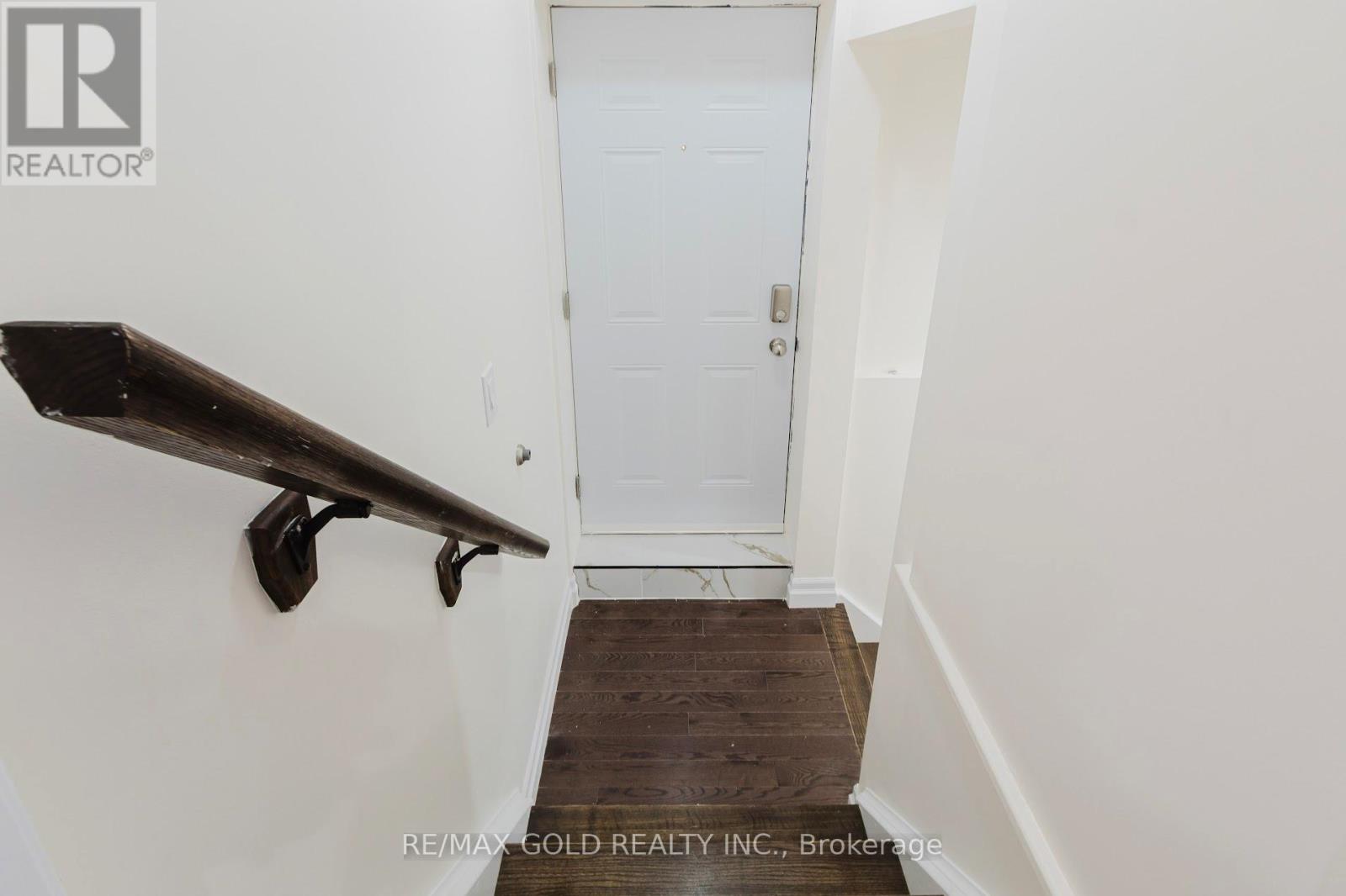 349 Bamberg Crescent, Waterloo, Ontario  N2T 0B5 - Photo 4 - X12447310