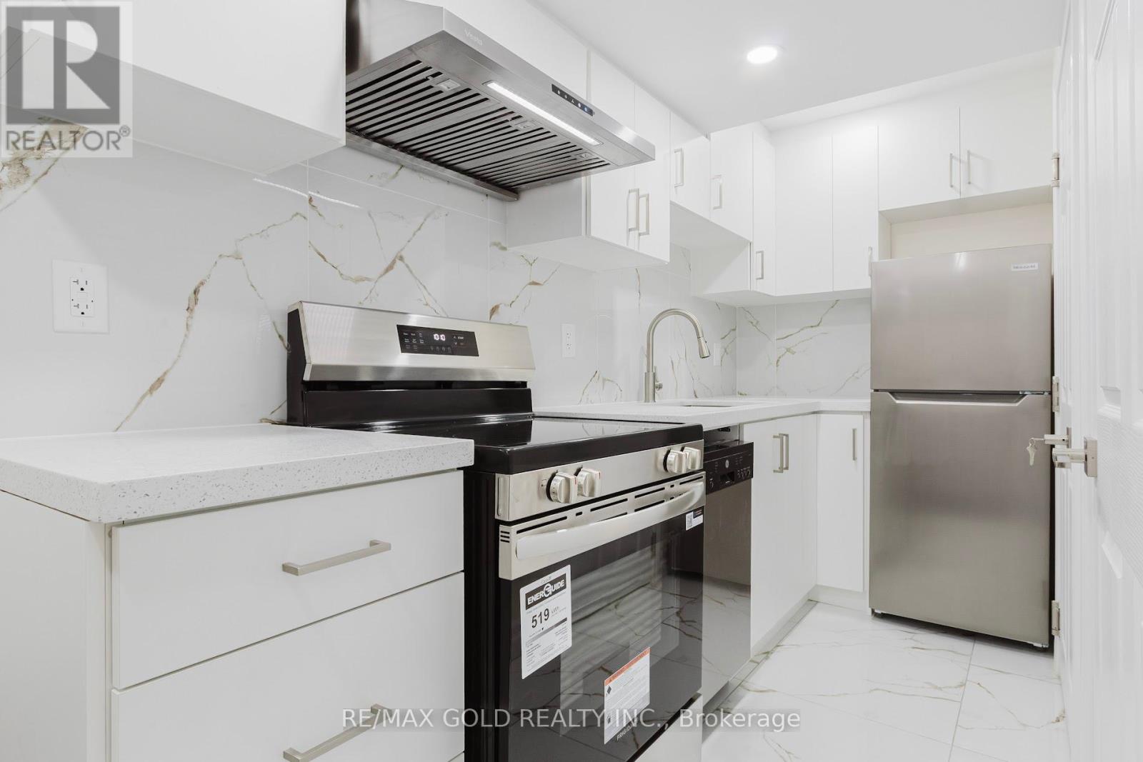 349 Bamberg Crescent, Waterloo, Ontario  N2T 0B5 - Photo 6 - X12447310