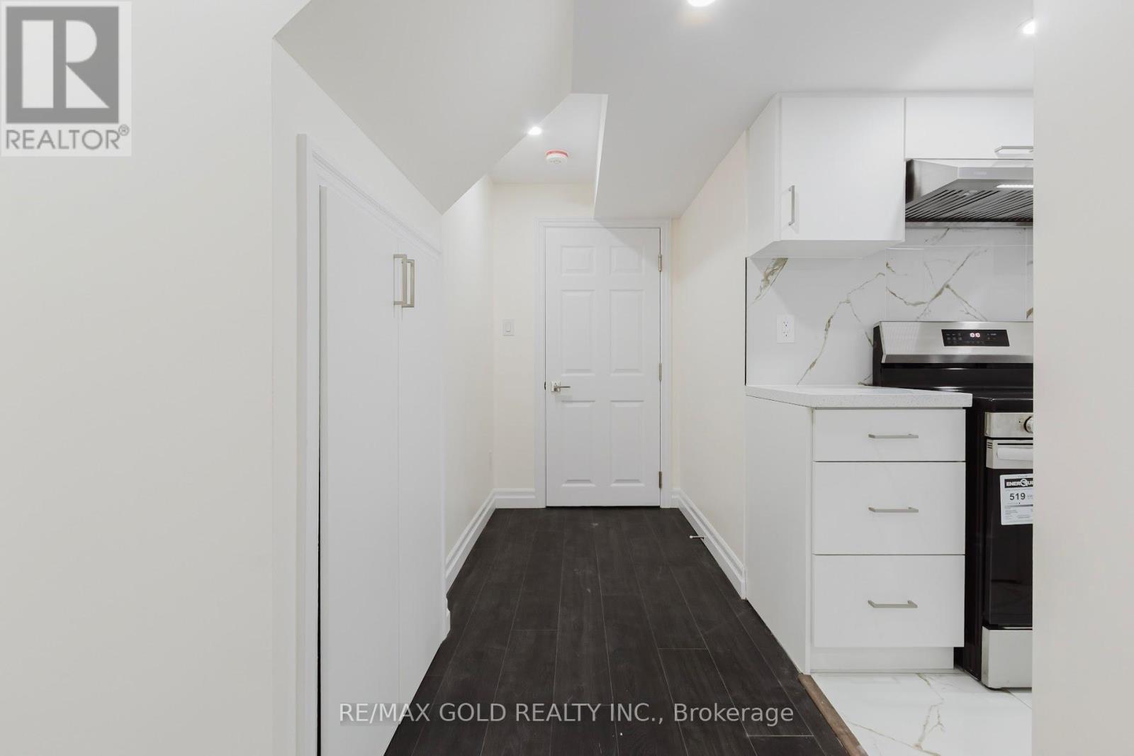 349 Bamberg Crescent, Waterloo, Ontario  N2T 0B5 - Photo 8 - X12447310