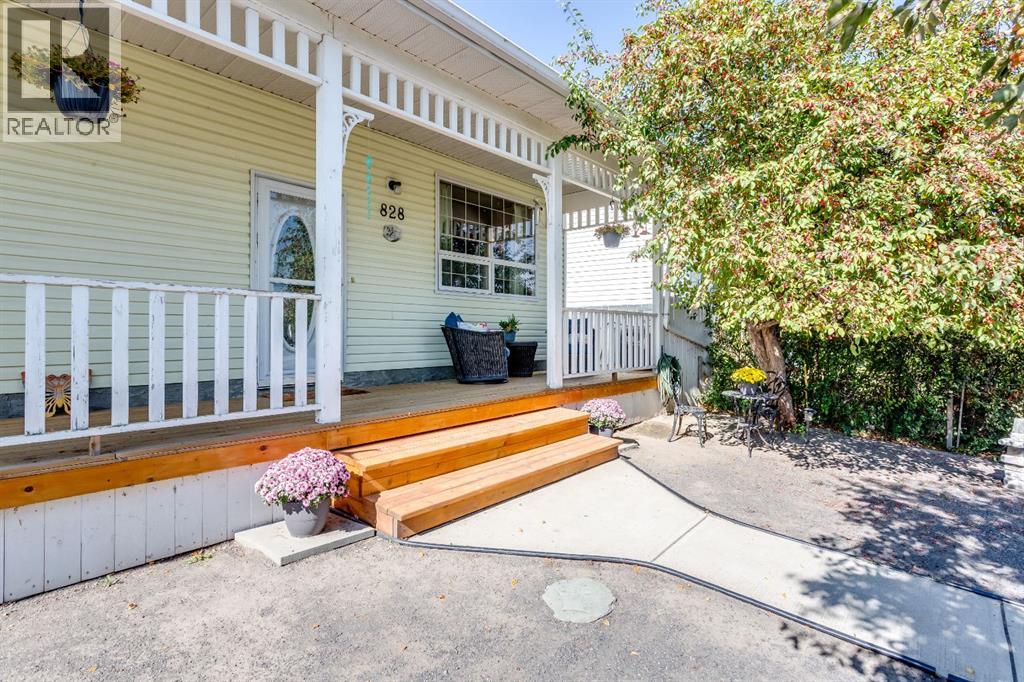 828 Pioneer Drive, Irricana, Alberta  T0M 1B0 - Photo 1 - A2257856